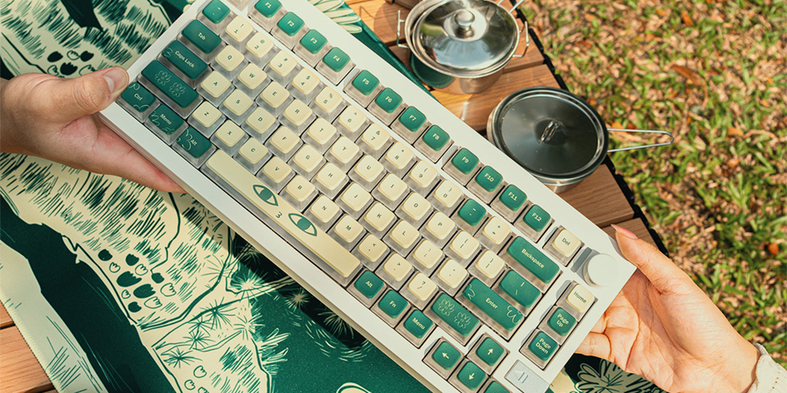 Keycap Collab Spotlight: Thekapco x Hippogardenno