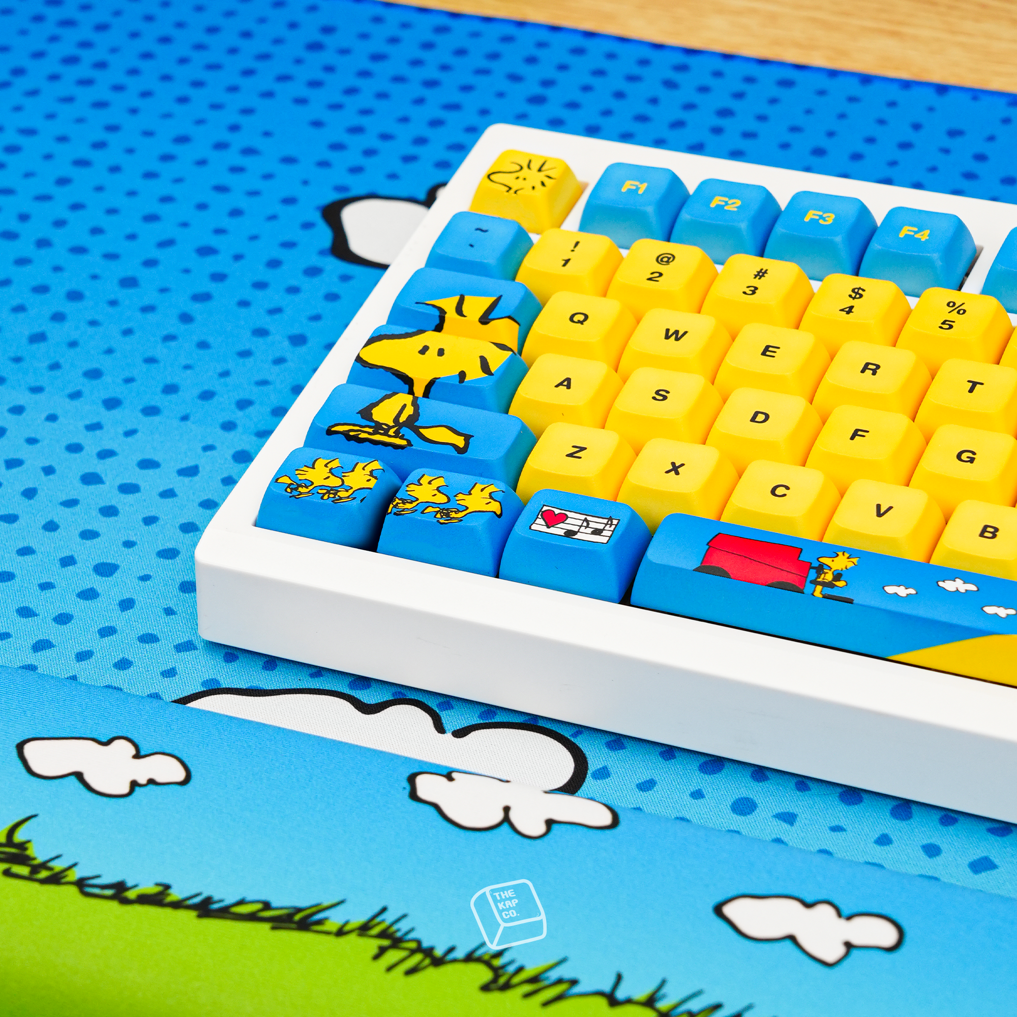 Thekapco x Peanuts | Woodstock Deskmat / Wristrest / Mousepad