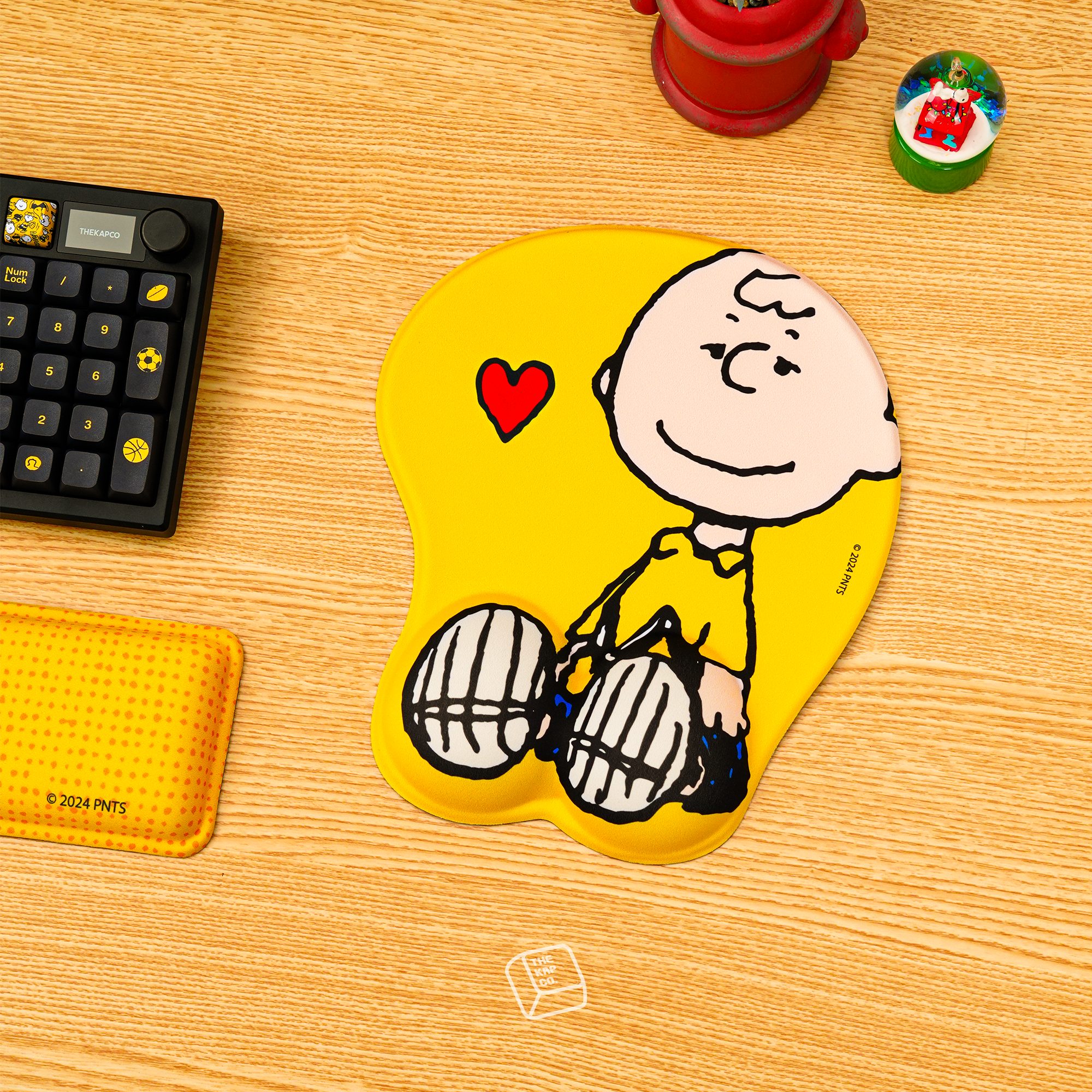 Thekapco x Peanuts | A Boy Named Charlie Brown Full Set
