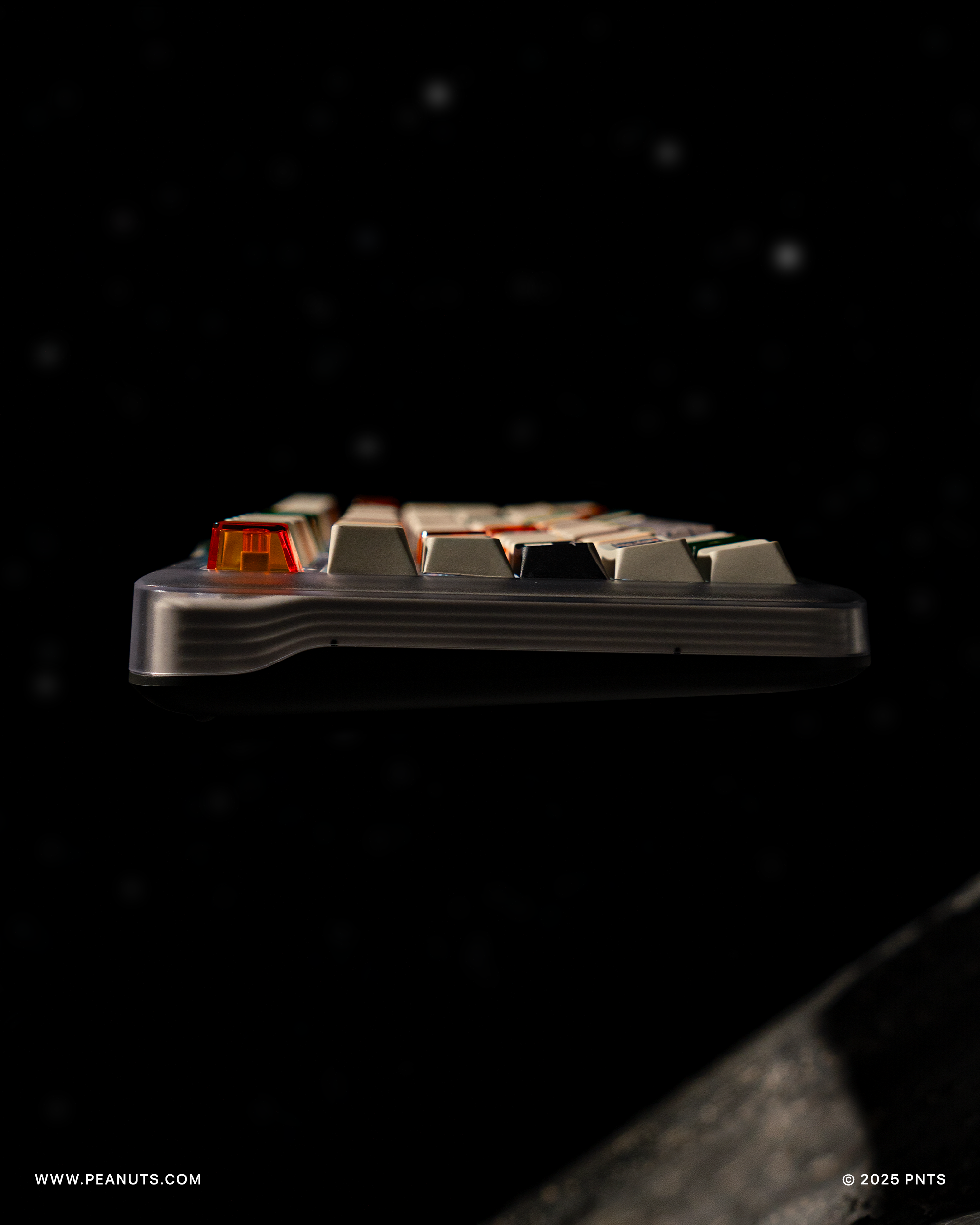 Vintage_Astronaut_Keycap_Overlook_13.png