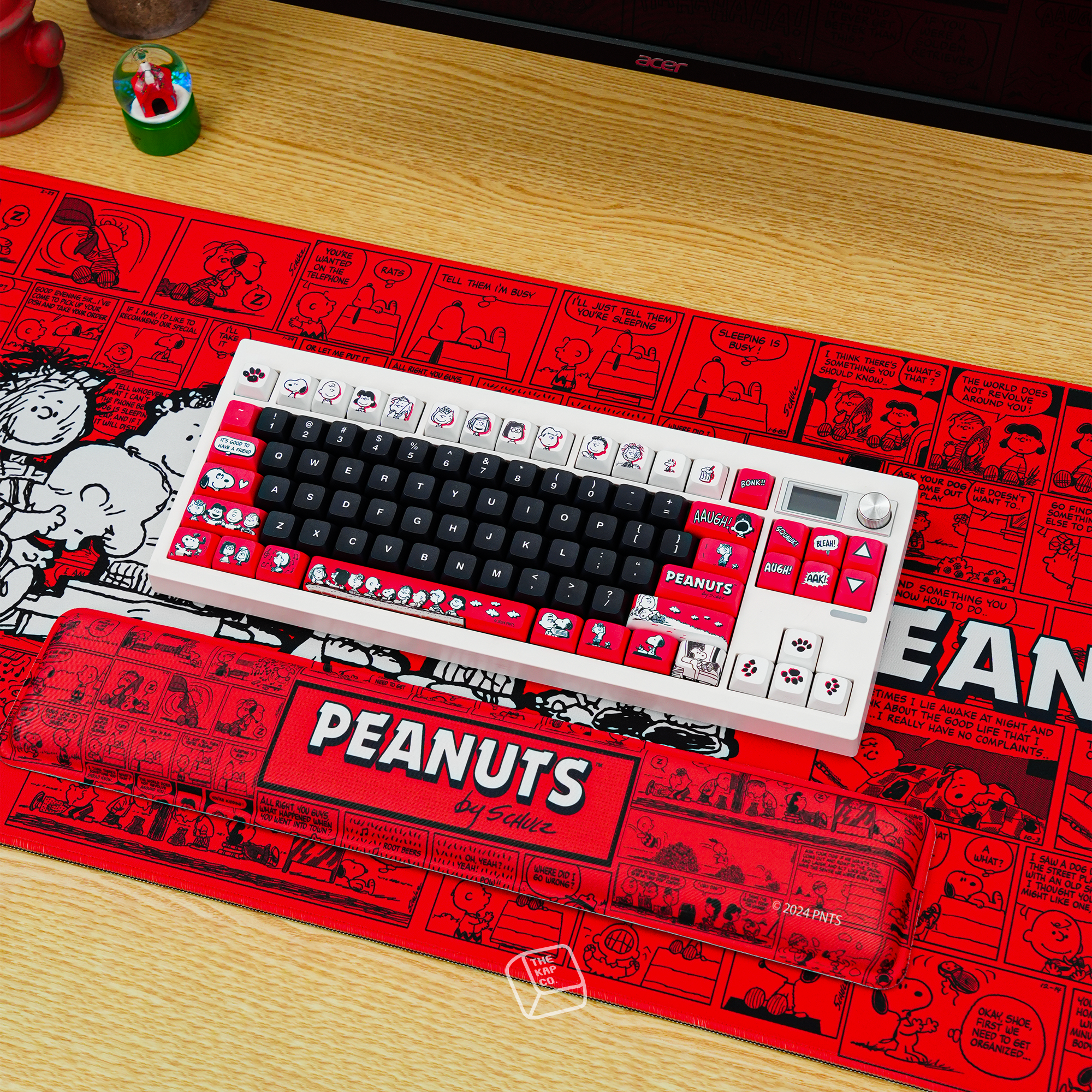 Thekapco x Peanuts | The Peanuts Comic Strip Deskmat & Wristrest