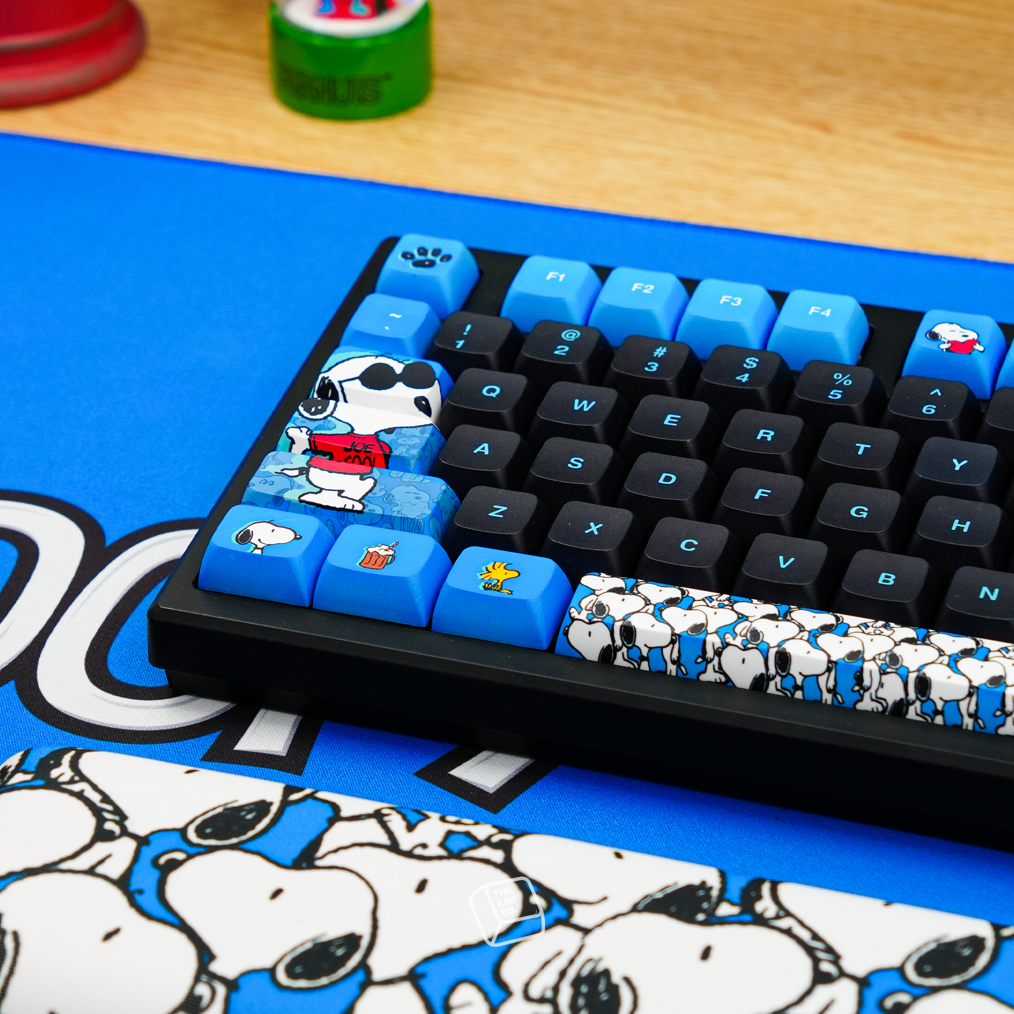 Thekapco x Peanuts | Snoopy Keycap Set