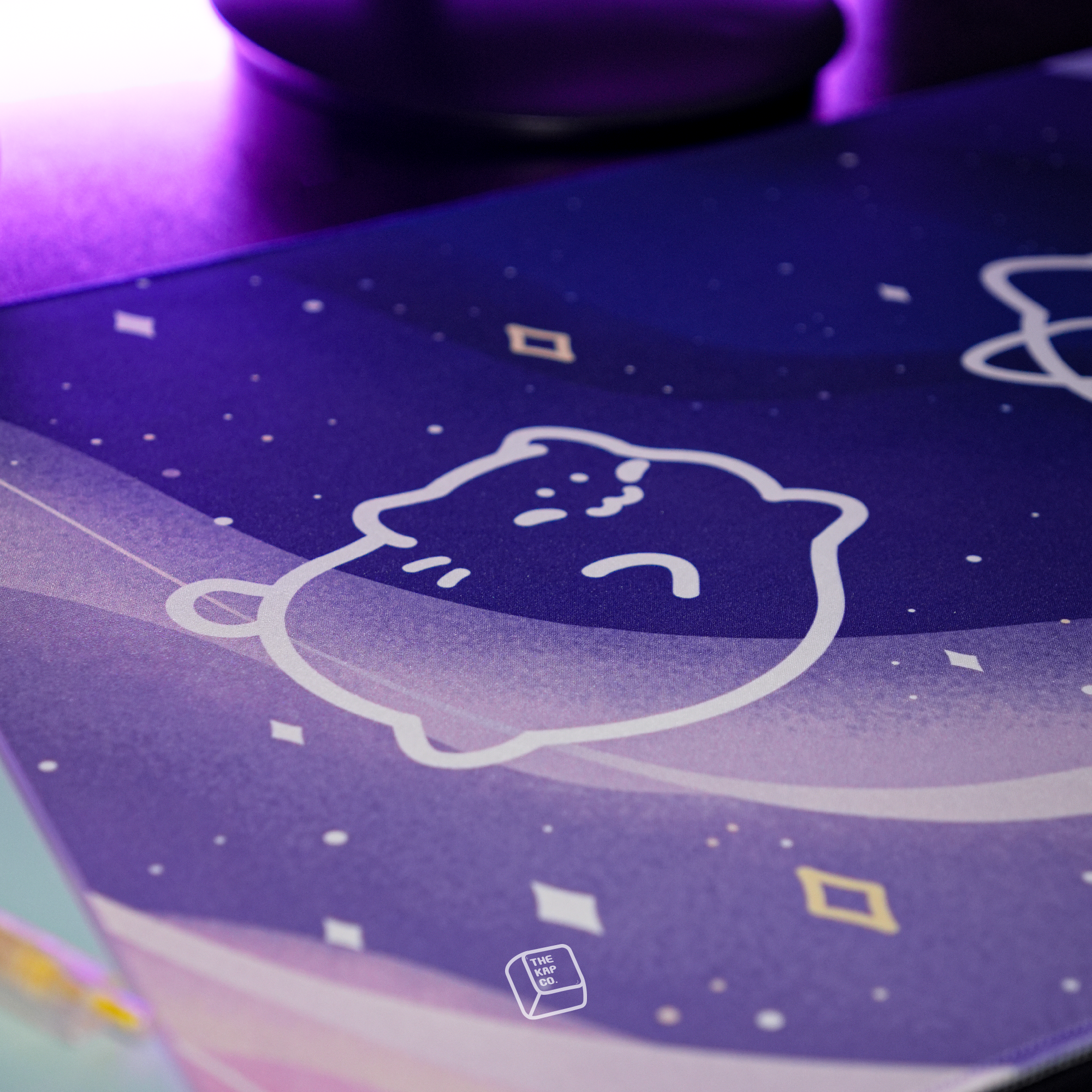 Thekapco x Bichi Mao | Galaxy Cat Deskmat