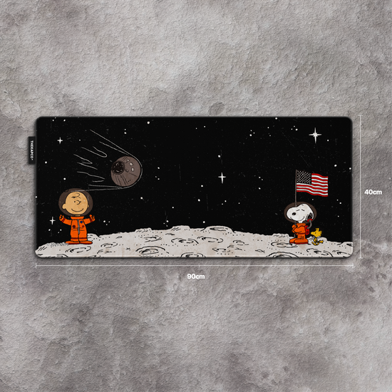 Thekapco x Peanuts | Vintage Astronaut Deskmat - Fly me to the moon