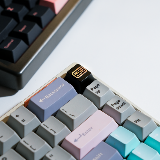 Monkeytype 112 Thekapco x Monkeytype | Obsidian Crest
