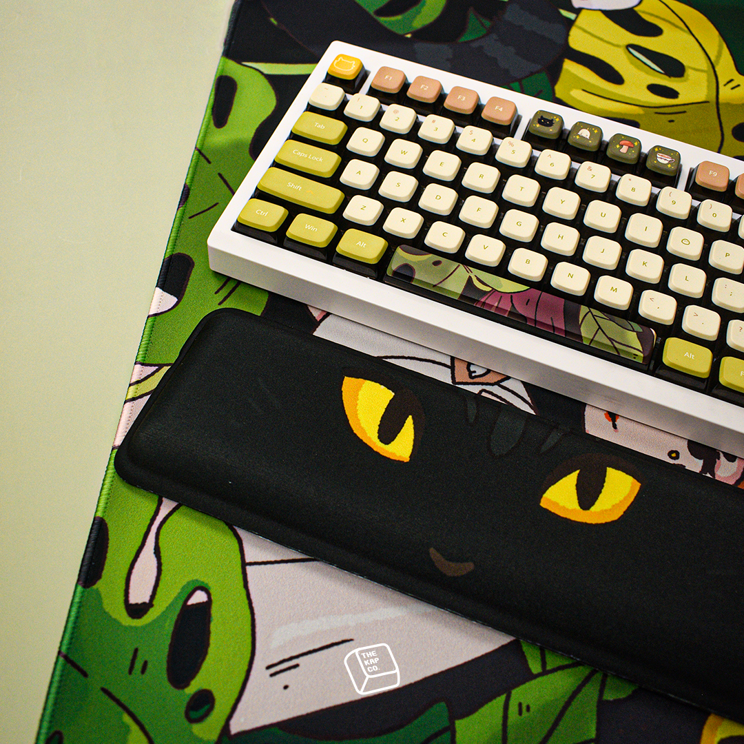 Thekapco x Senpao | Lily Garden Deskmat & Wristrest