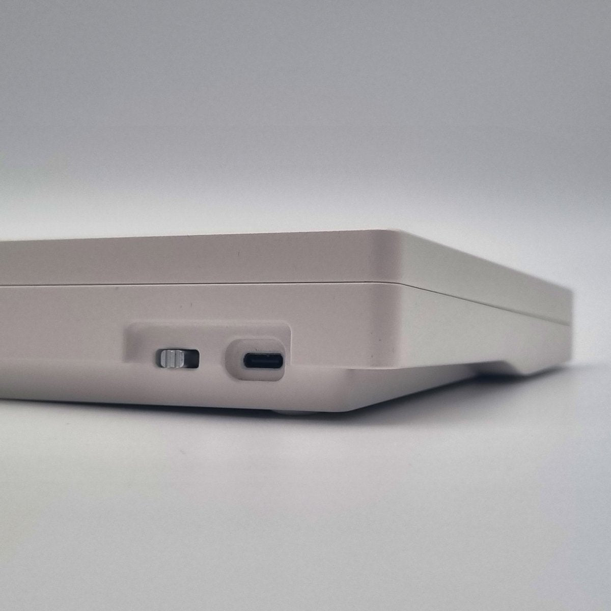 LMK81 Aluminum VIA/QMK Mechanical Keyboard - White - The Kapco